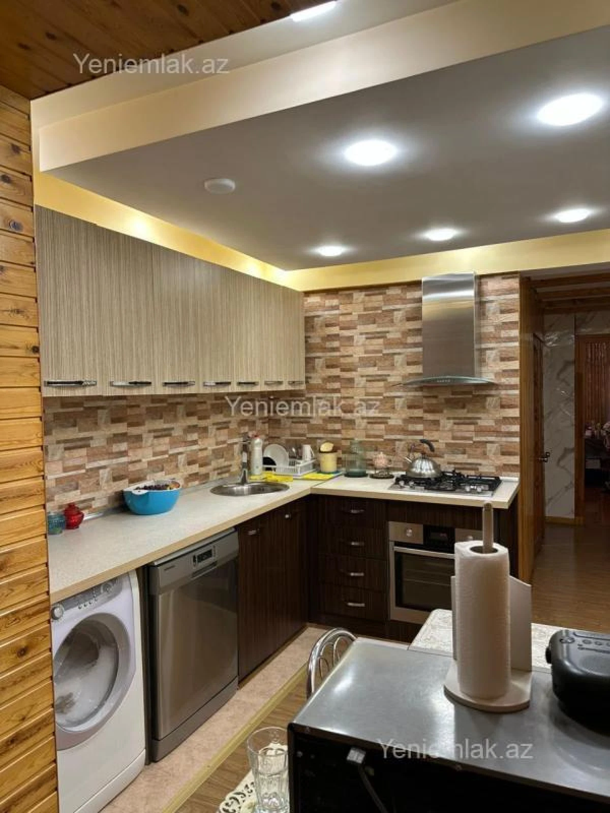 Satılır 4 otaqlı köhnə tikili 110 m²