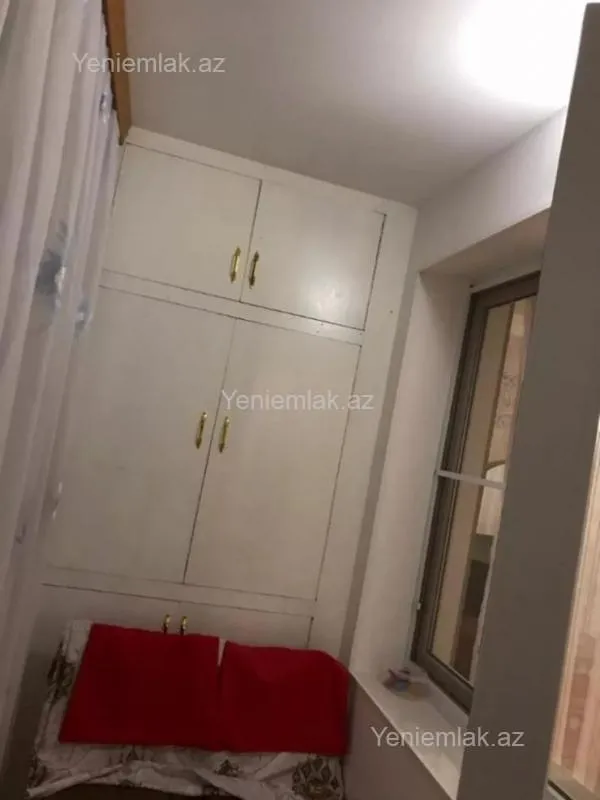 Satılır 1 otaqlı köhnə tikili 40 m²