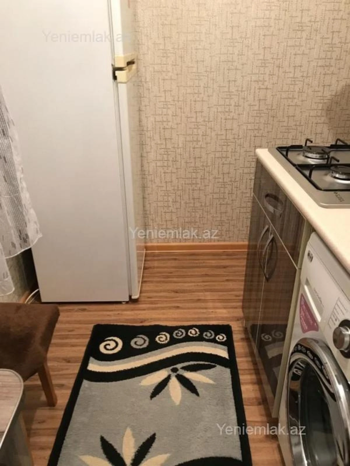 Satılır 1 otaqlı köhnə tikili 40 m²