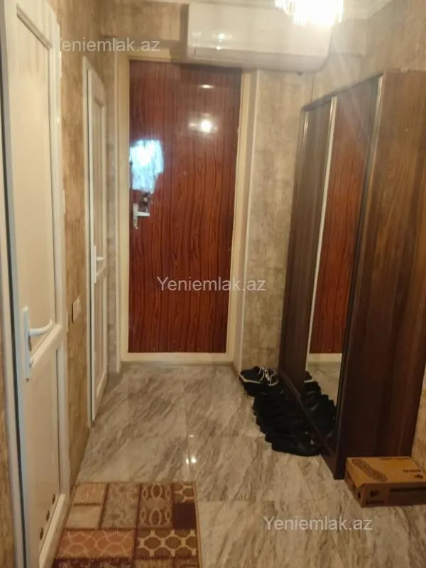 Satılır 3 otaqlı köhnə tikili 90 m²
