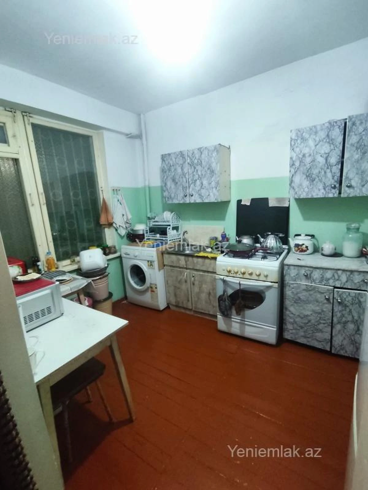 Satılır 3 otaqlı köhnə tikili 90 m²