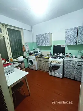 Satılır 3 otaqlı köhnə tikili 90 m²