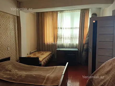 Satılır 3 otaqlı köhnə tikili 90 m²