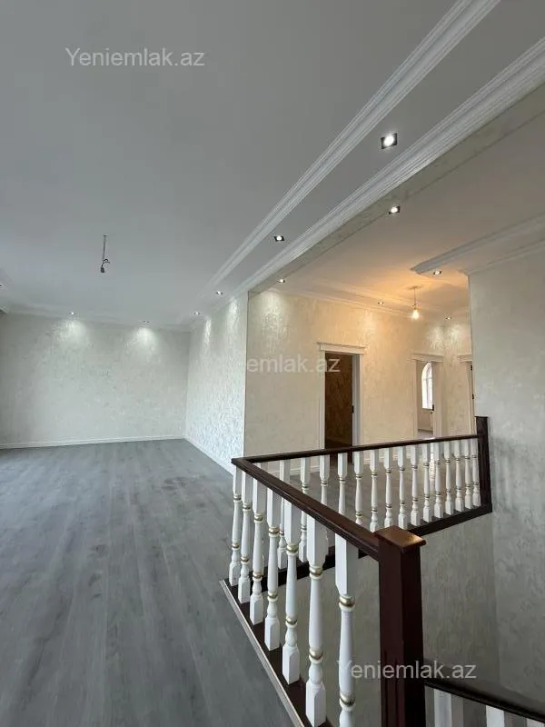 Satılır 6 otaqlı həyət evi 250 m²