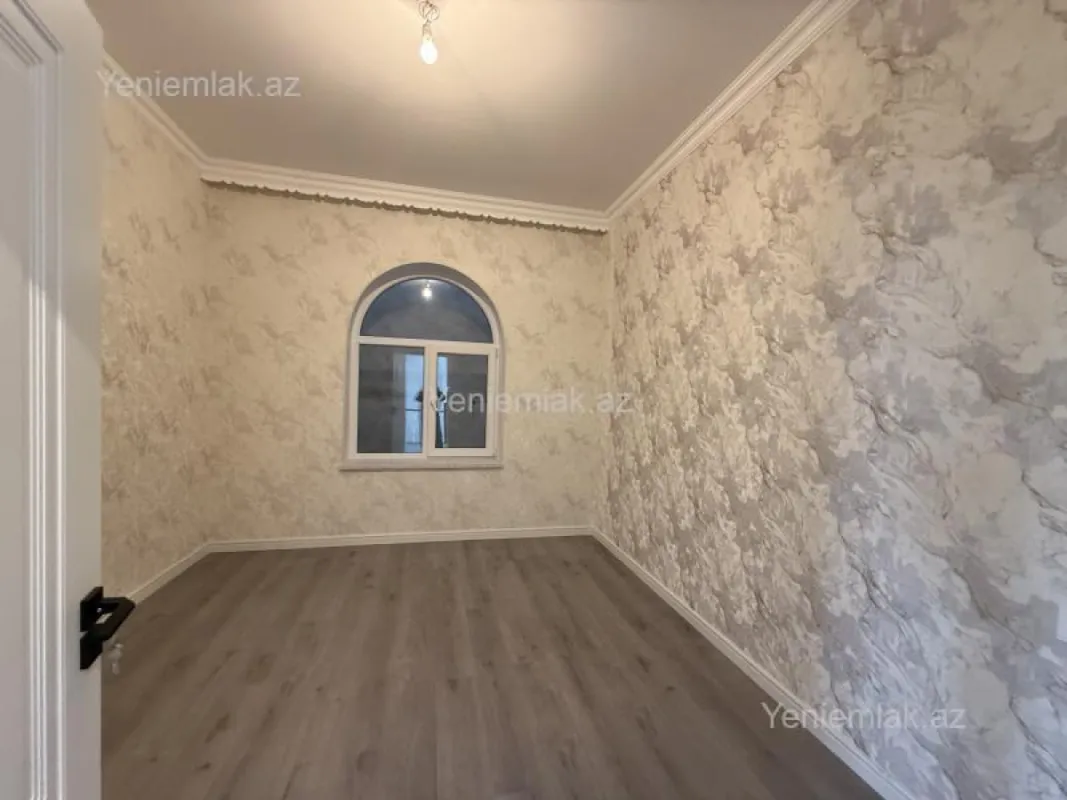 Satılır 6 otaqlı həyət evi 250 m²