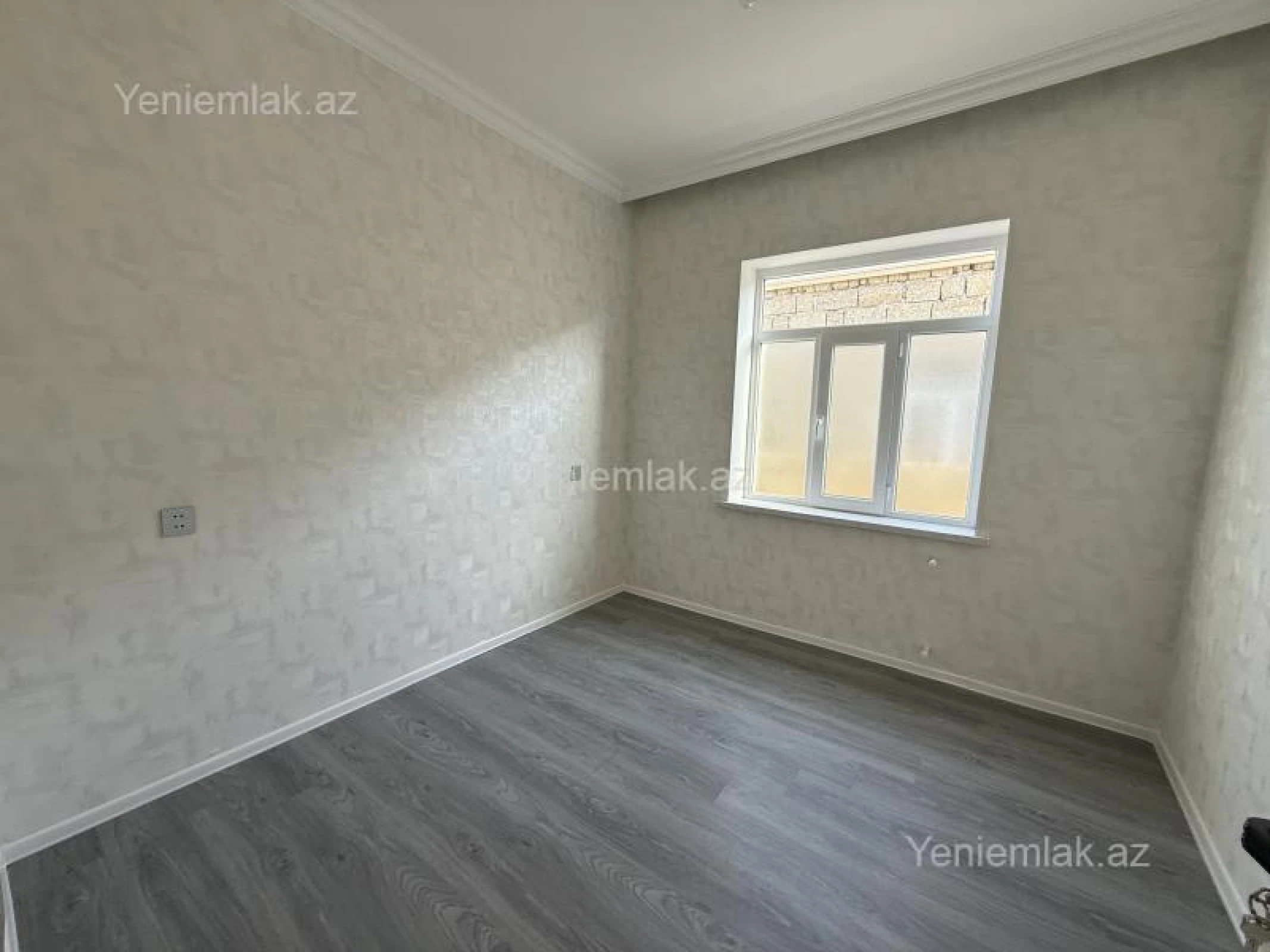 Satılır 6 otaqlı həyət evi 250 m²