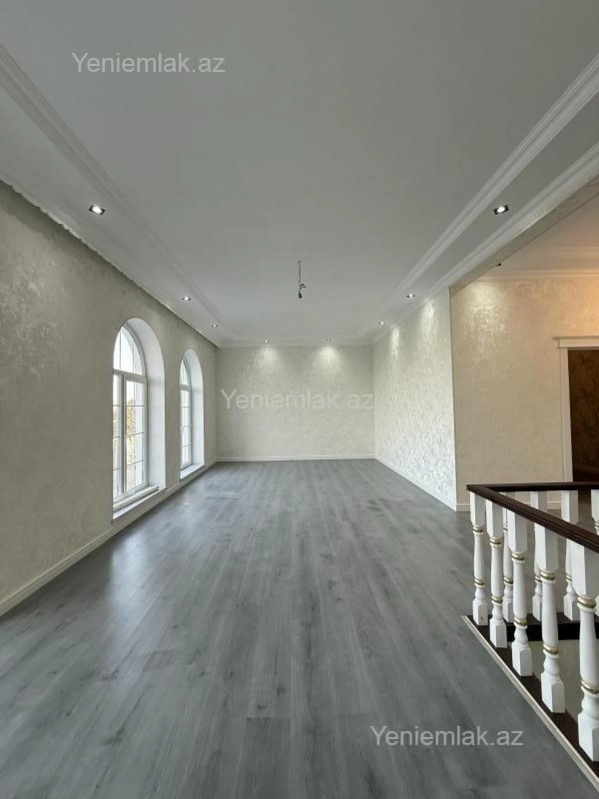 Satılır 6 otaqlı həyət evi 250 m²