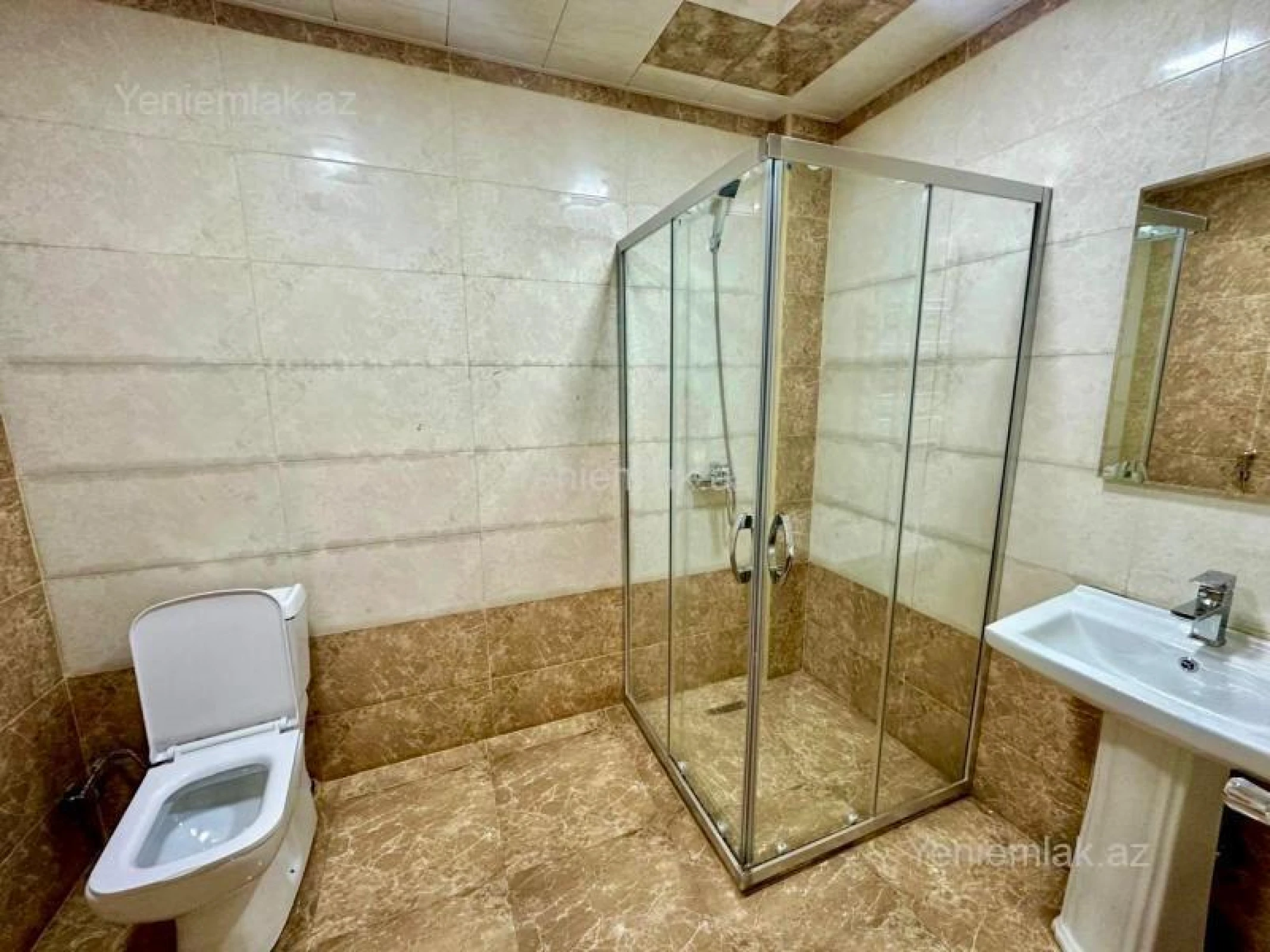 Satılır 3 otaqlı yeni tikili 75 m²
