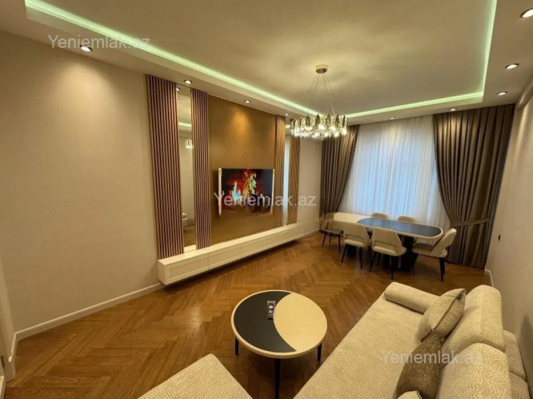 Satılır 3 otaqlı yeni tikili 120 m²
