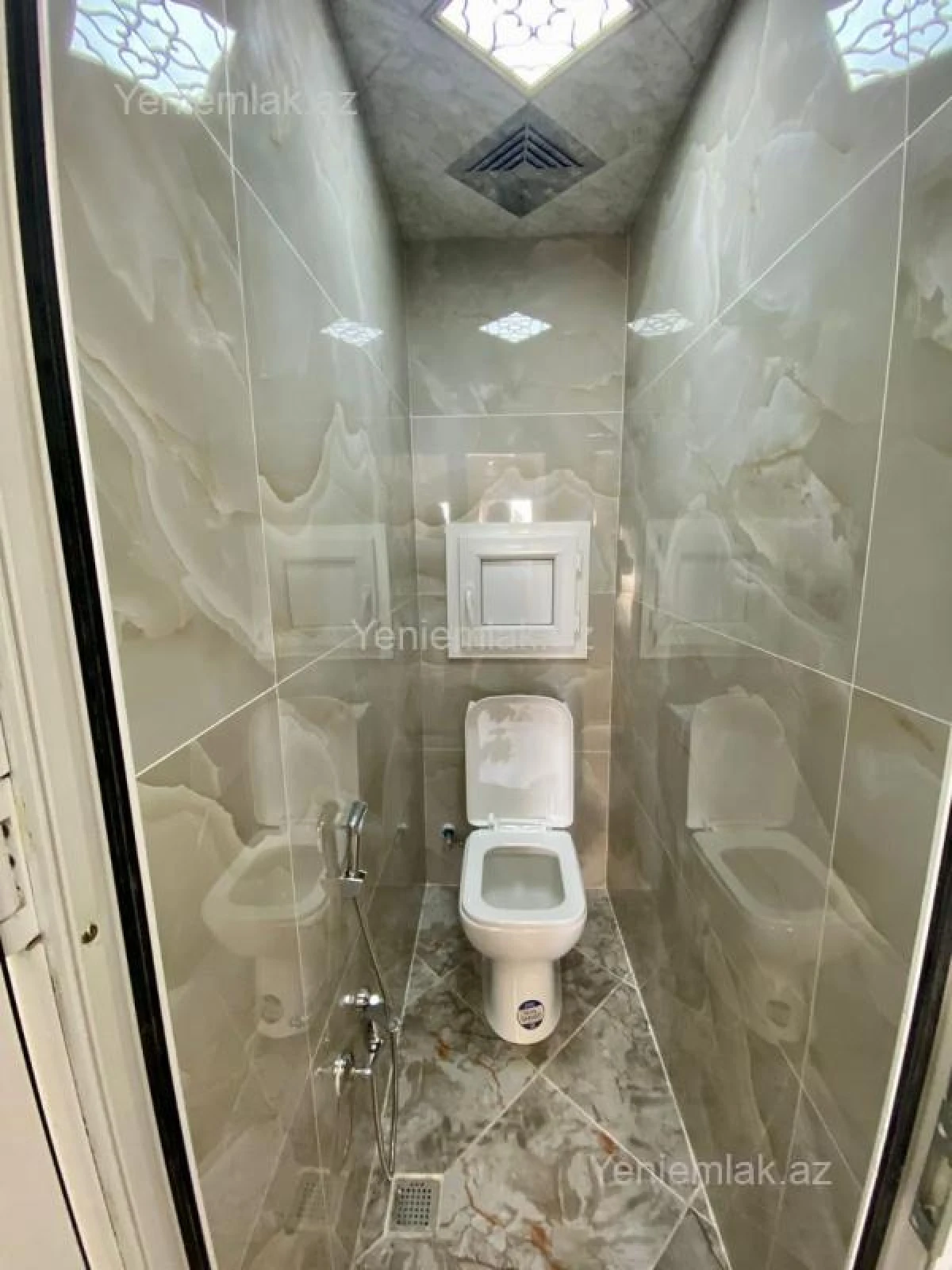 Satılır 3 otaqlı köhnə tikili 70 m²