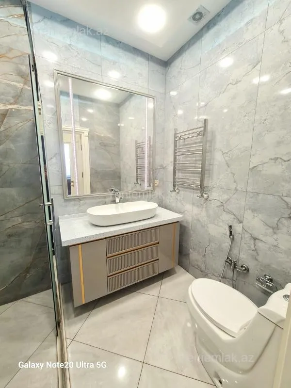 Satılır 4 otaqlı yeni tikili 186 m²