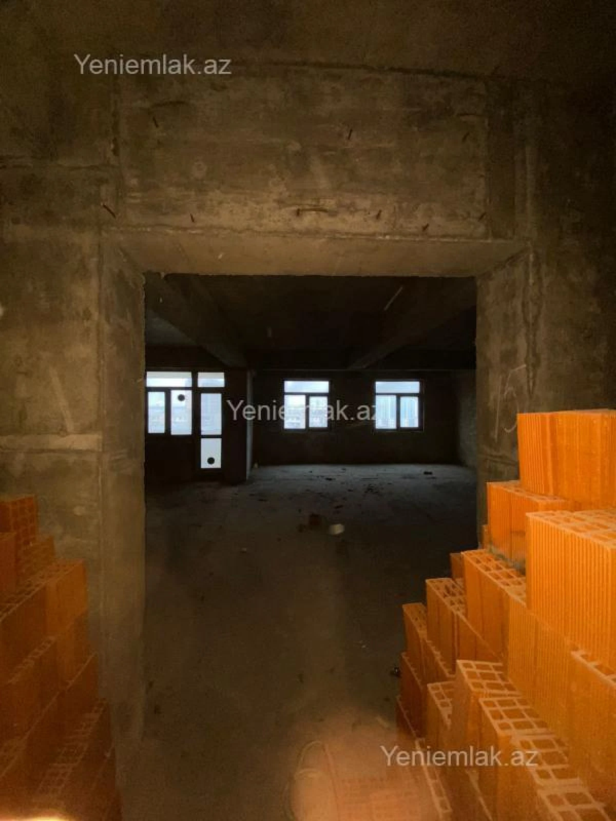 Satılır 3 otaqlı yeni tikili 120 m²