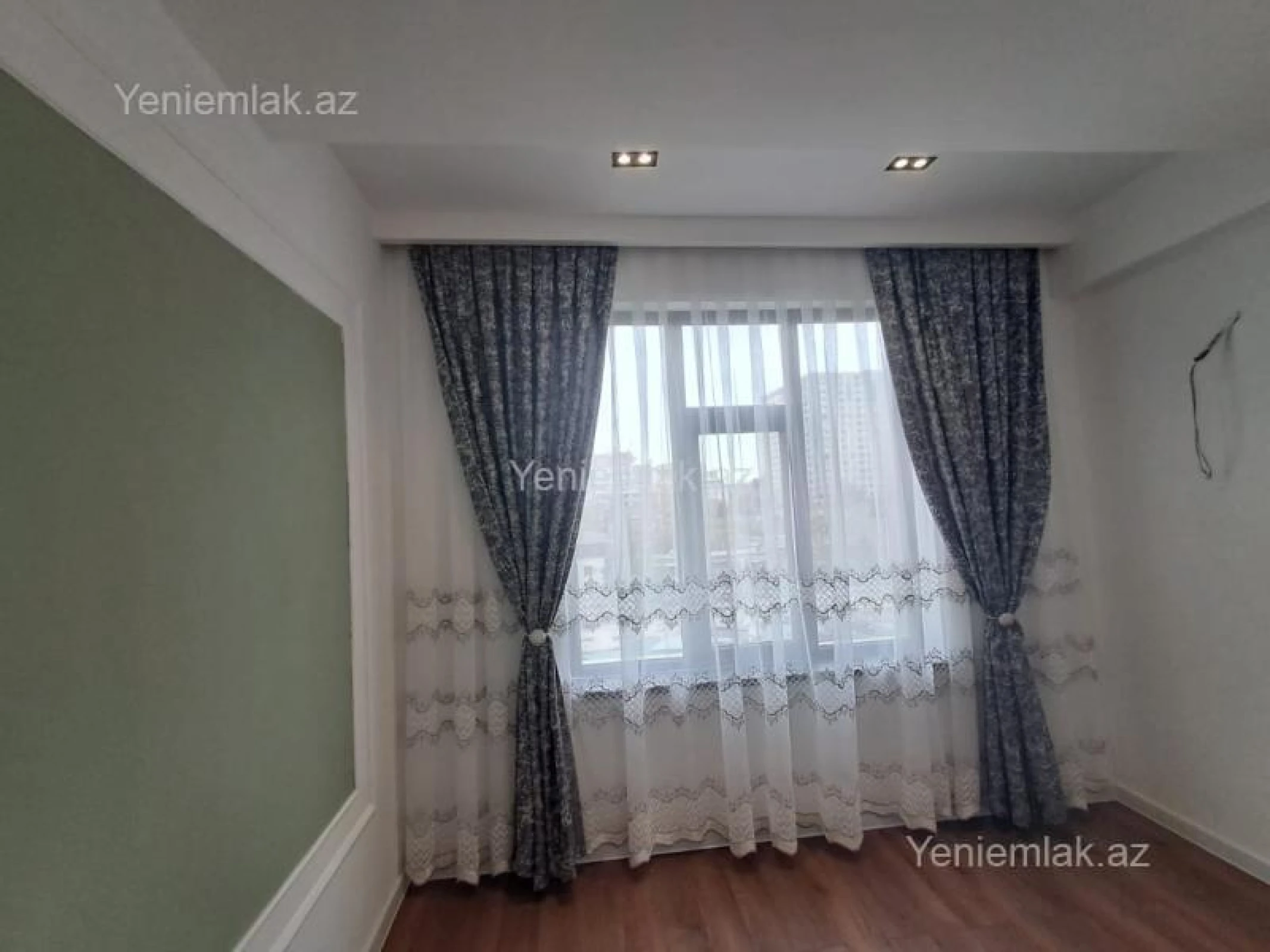 Satılır 3 otaqlı yeni tikili 80 m²