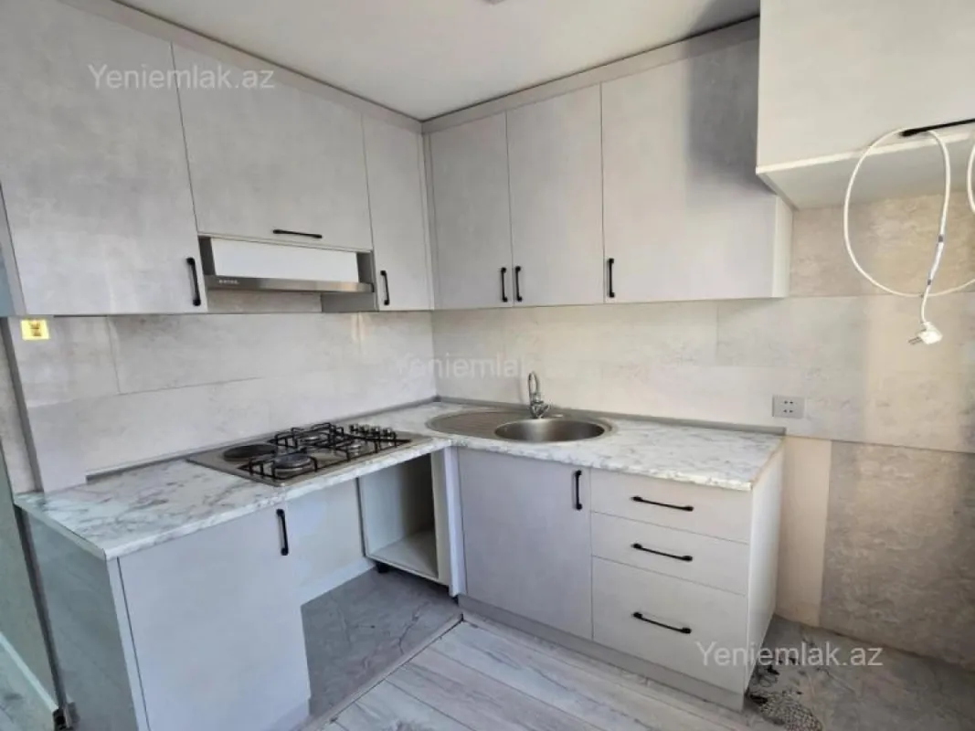 Satılır 1 otaqlı köhnə tikili 33 m²