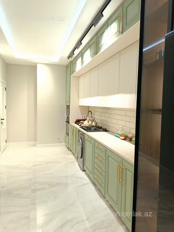 Satılır 3 otaqlı yeni tikili 110 m²