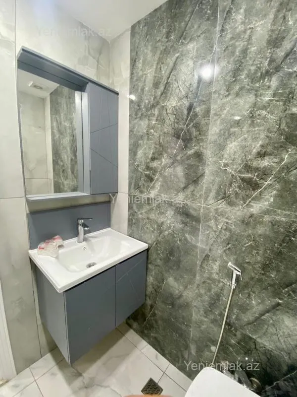 Satılır 3 otaqlı köhnə tikili 65 m²