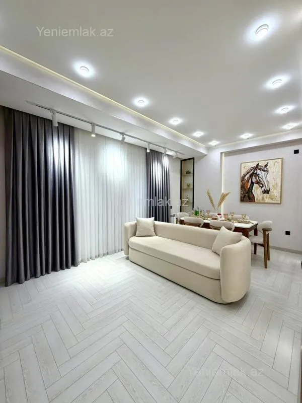 Satılır 2 otaqlı yeni tikili 77 m²