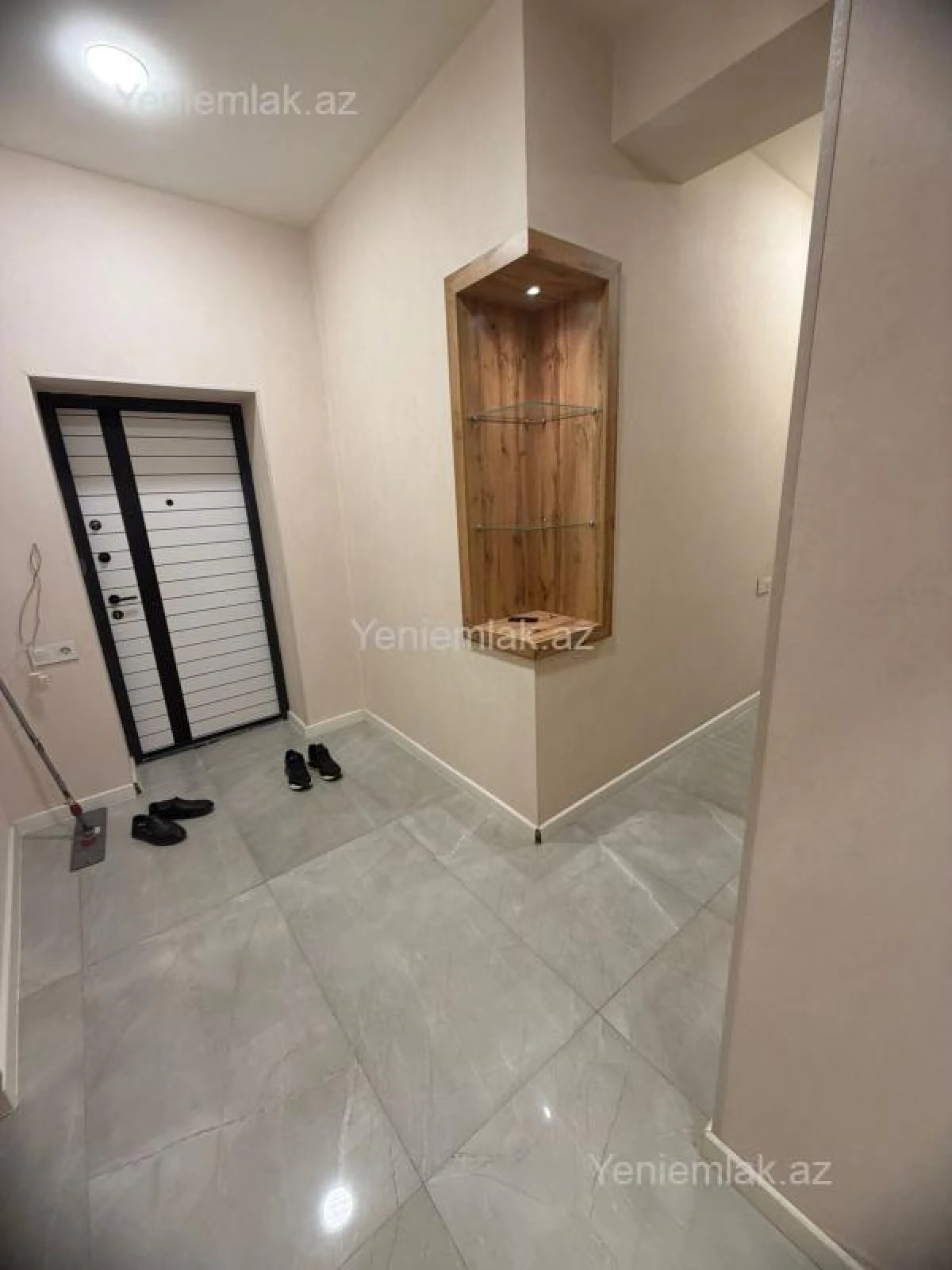 Satılır 2 otaqlı yeni tikili 70 m²