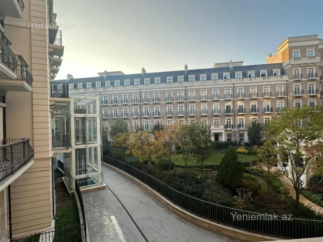 Satılır 4 otaqlı yeni tikili 152 m²