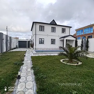 Satılır 5 otaqlı həyət evi 220 m²
