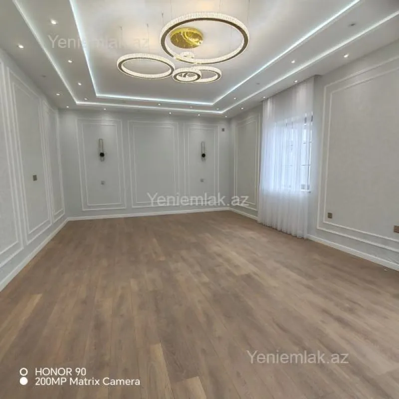 Satılır 5 otaqlı həyət evi 220 m²