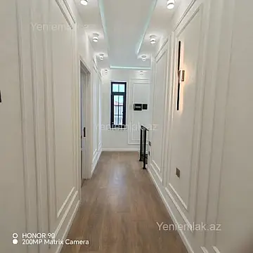 Satılır 5 otaqlı həyət evi 220 m²