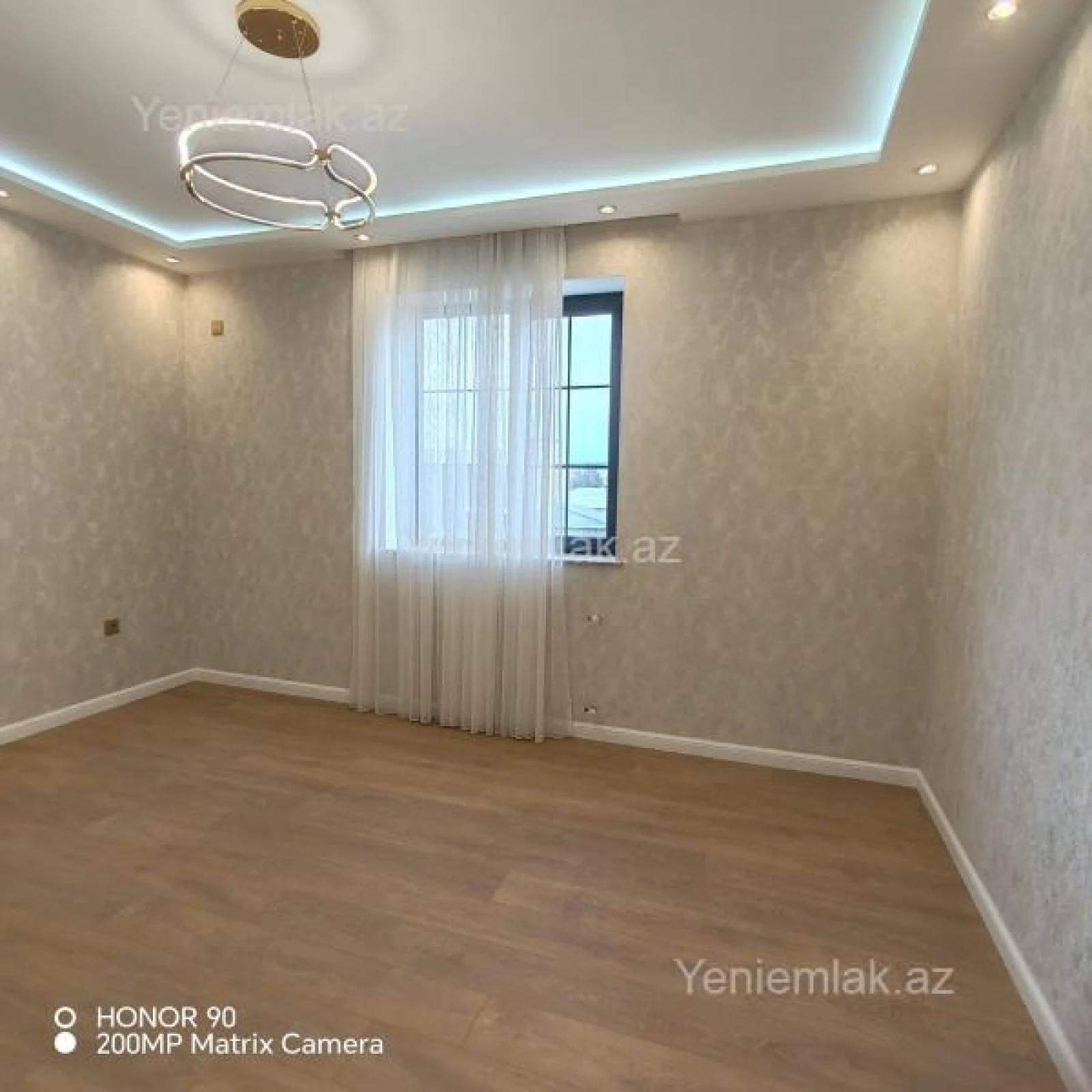 Satılır 5 otaqlı həyət evi 220 m²