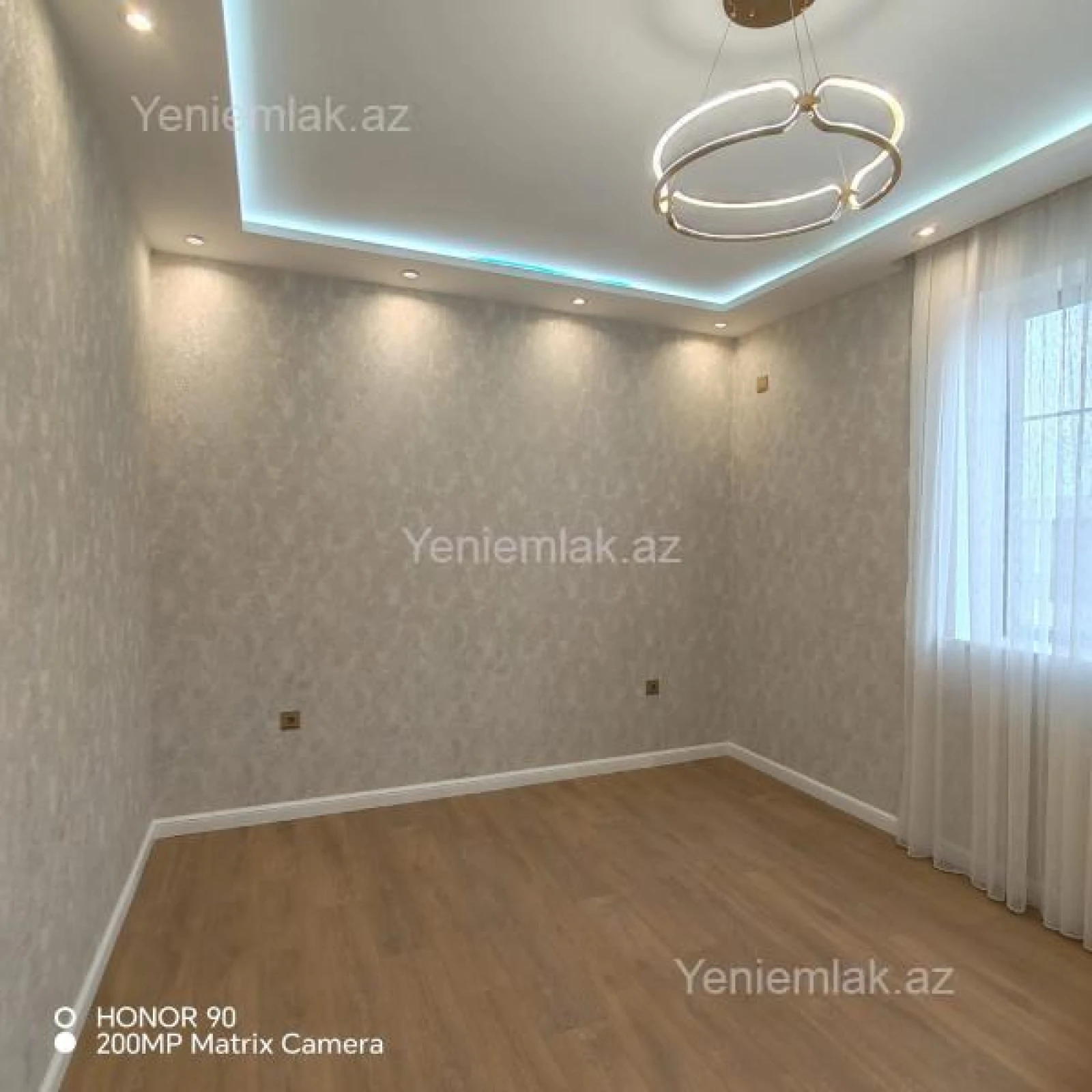 Satılır 5 otaqlı həyət evi 220 m²
