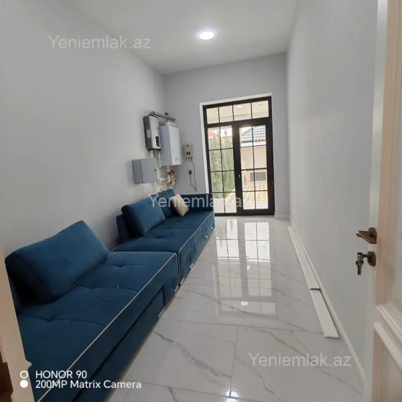 Satılır 5 otaqlı həyət evi 220 m²