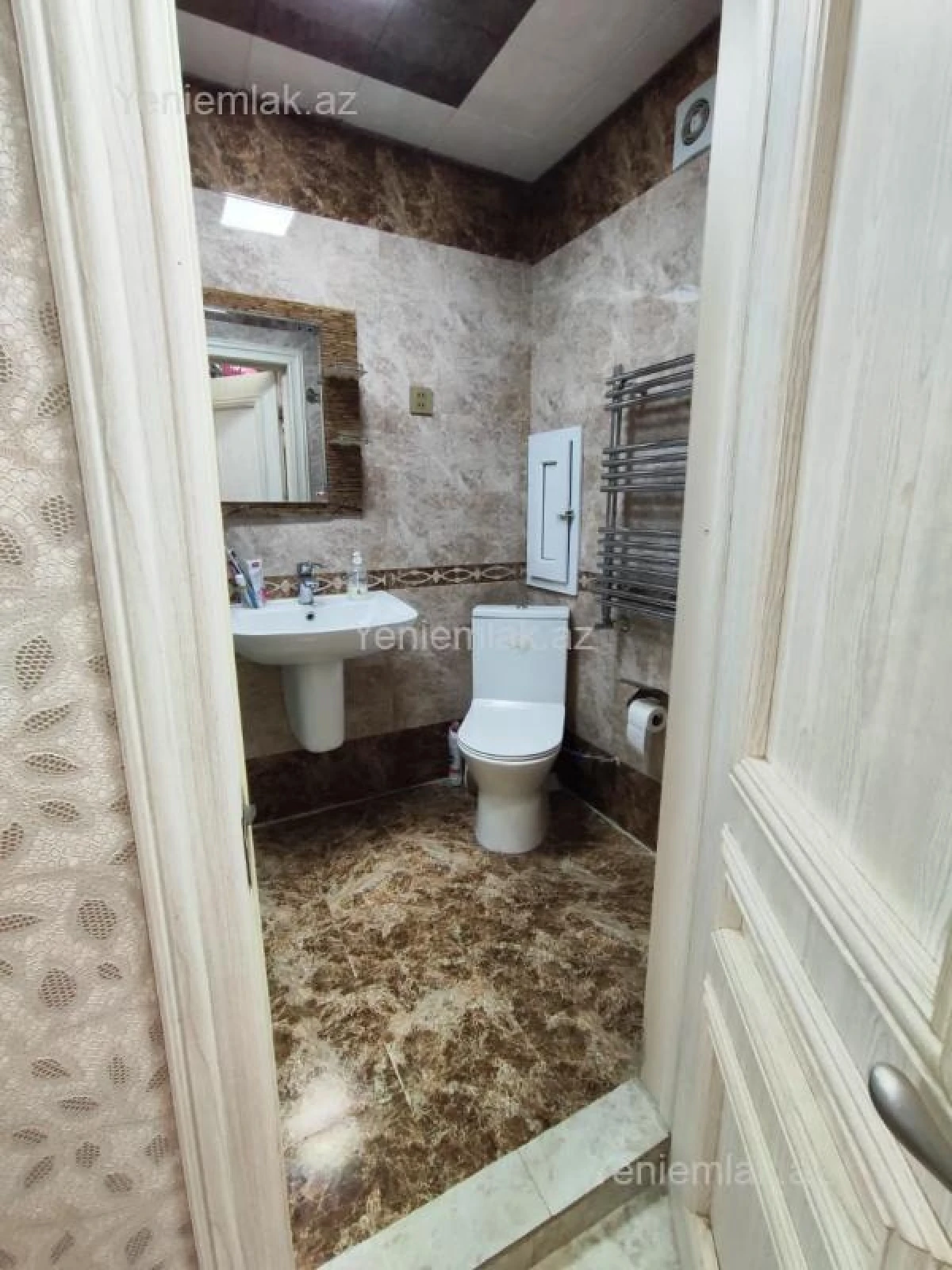 Satılır 2 otaqlı yeni tikili 70 m²