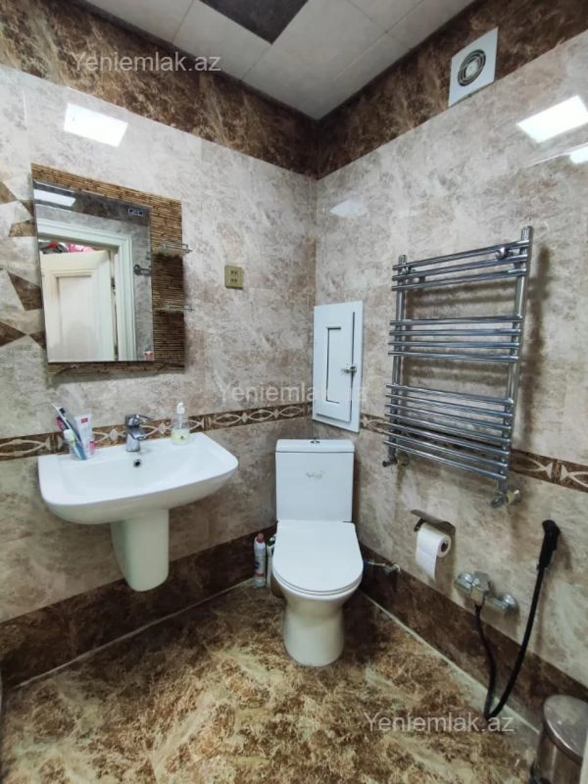 Satılır 2 otaqlı yeni tikili 70 m²