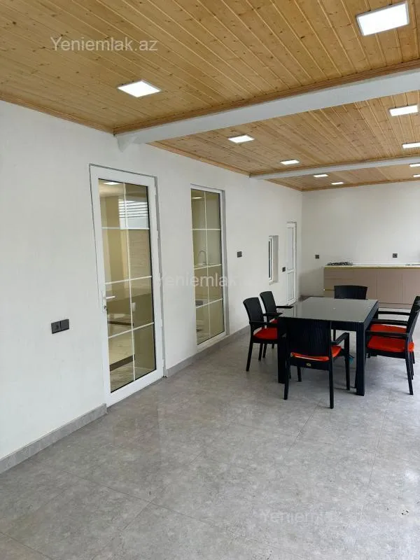 Satılır 6 otaqlı həyət evi 270 m²