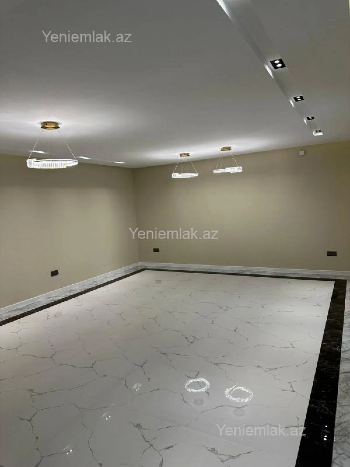 Satılır 6 otaqlı həyət evi 270 m²