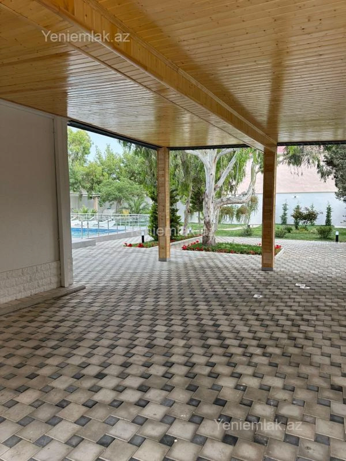 Satılır 6 otaqlı həyət evi 270 m²