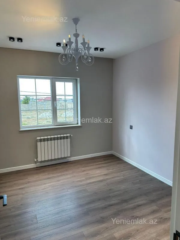 Satılır 6 otaqlı həyət evi 270 m²