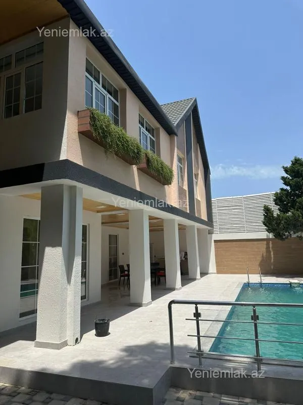Satılır 6 otaqlı həyət evi 270 m²