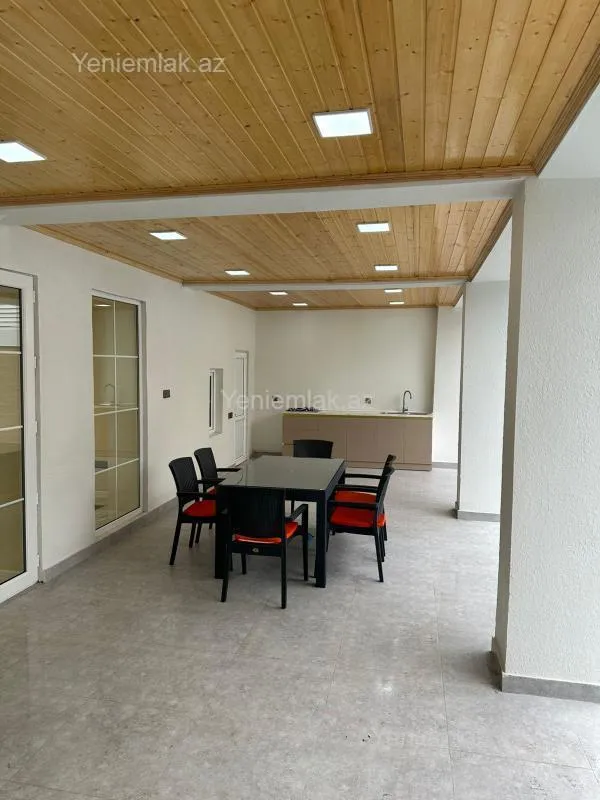 Satılır 6 otaqlı həyət evi 270 m²