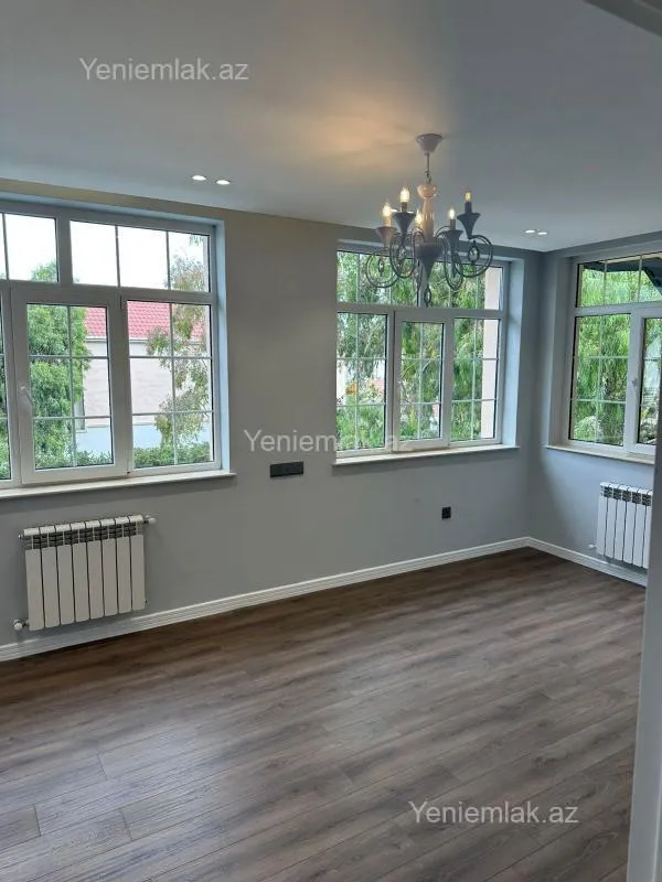 Satılır 6 otaqlı həyət evi 270 m²