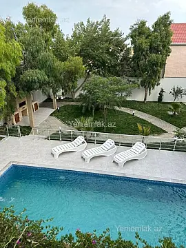 Satılır 6 otaqlı həyət evi 270 m²