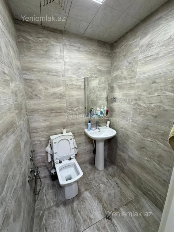 Satılır 3 otaqlı yeni tikili 100 m²