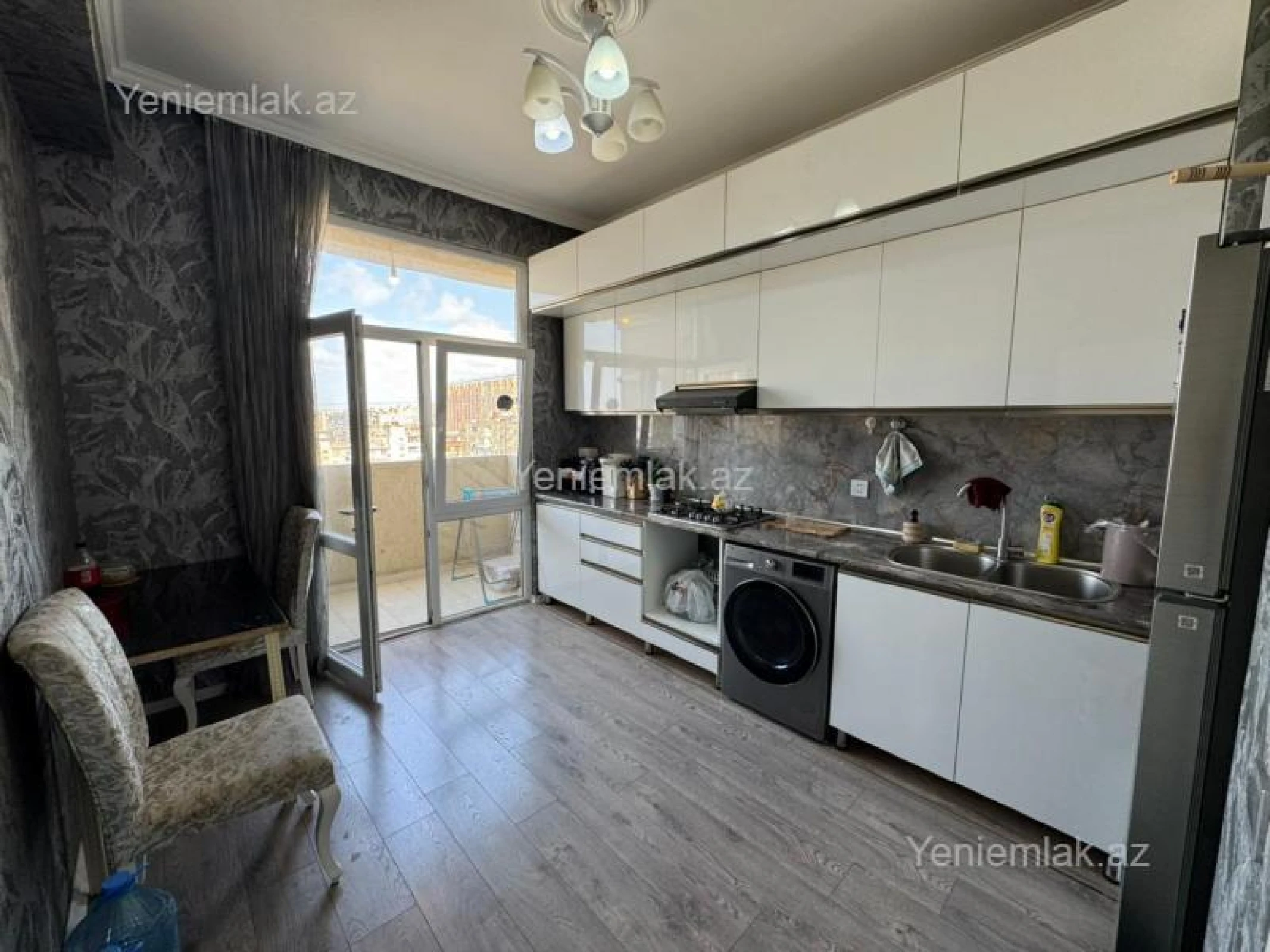 Satılır 3 otaqlı yeni tikili 100 m²