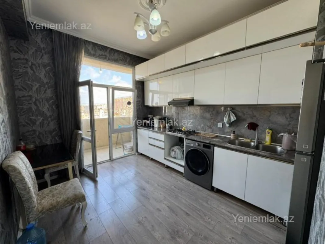 Satılır 3 otaqlı yeni tikili 100 m²