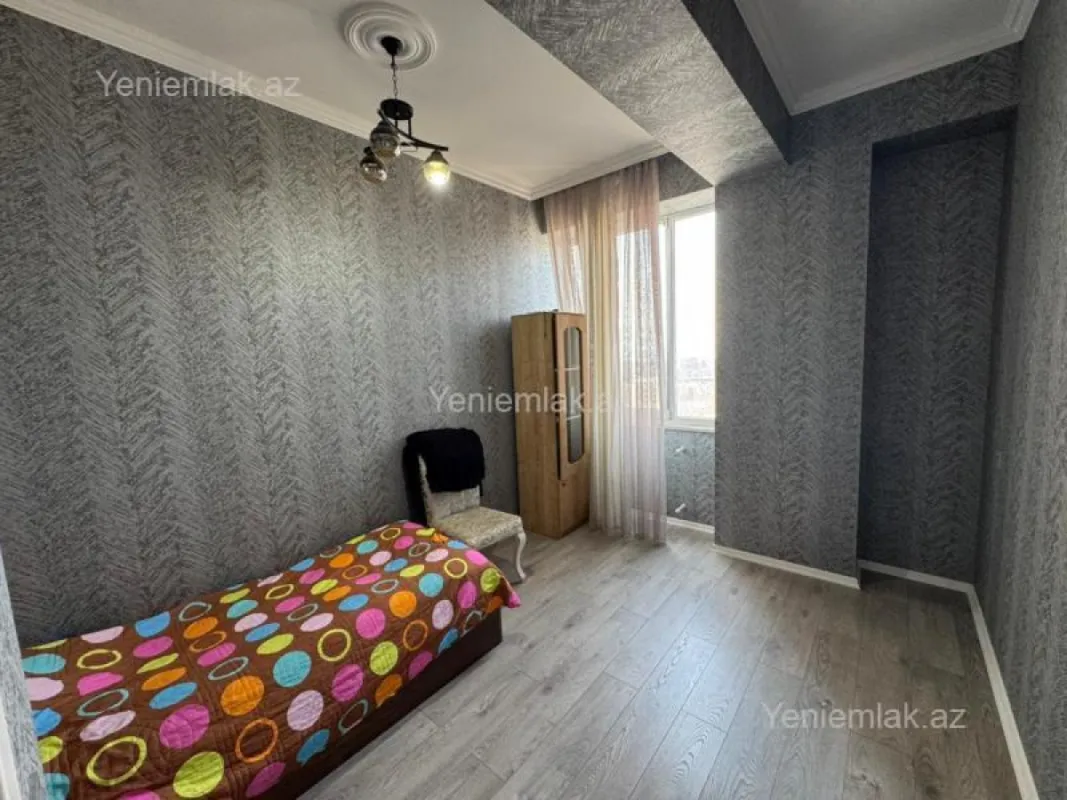 Satılır 3 otaqlı yeni tikili 100 m²