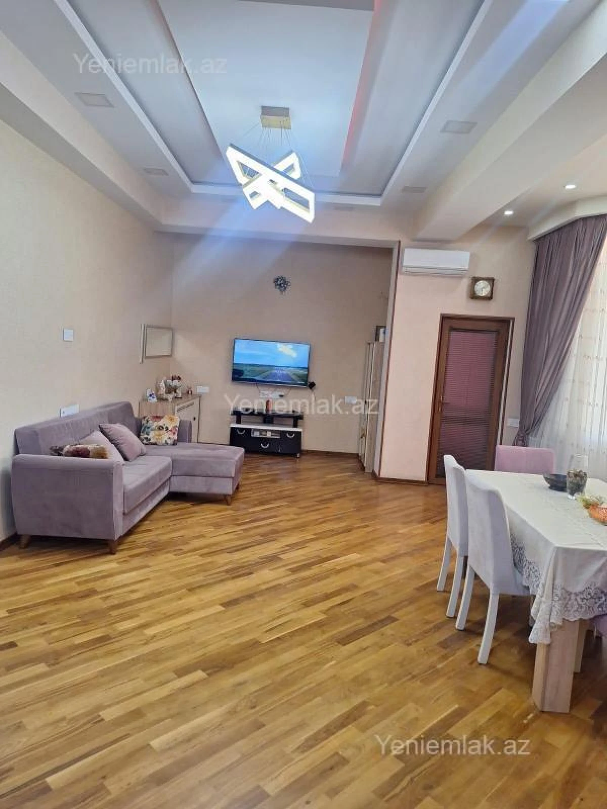 Satılır 5 otaqlı yeni tikili 270 m²