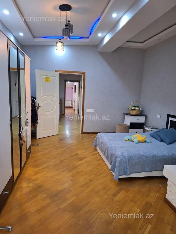 Satılır 5 otaqlı yeni tikili 270 m²