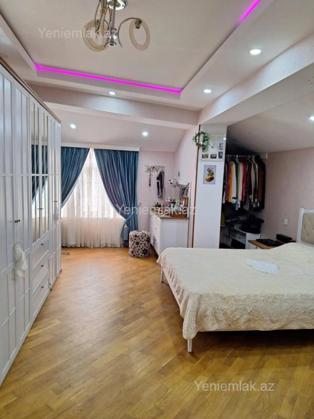 Satılır 5 otaqlı yeni tikili 270 m²