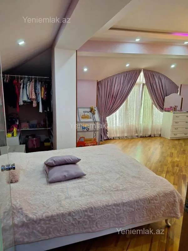 Satılır 5 otaqlı yeni tikili 270 m²