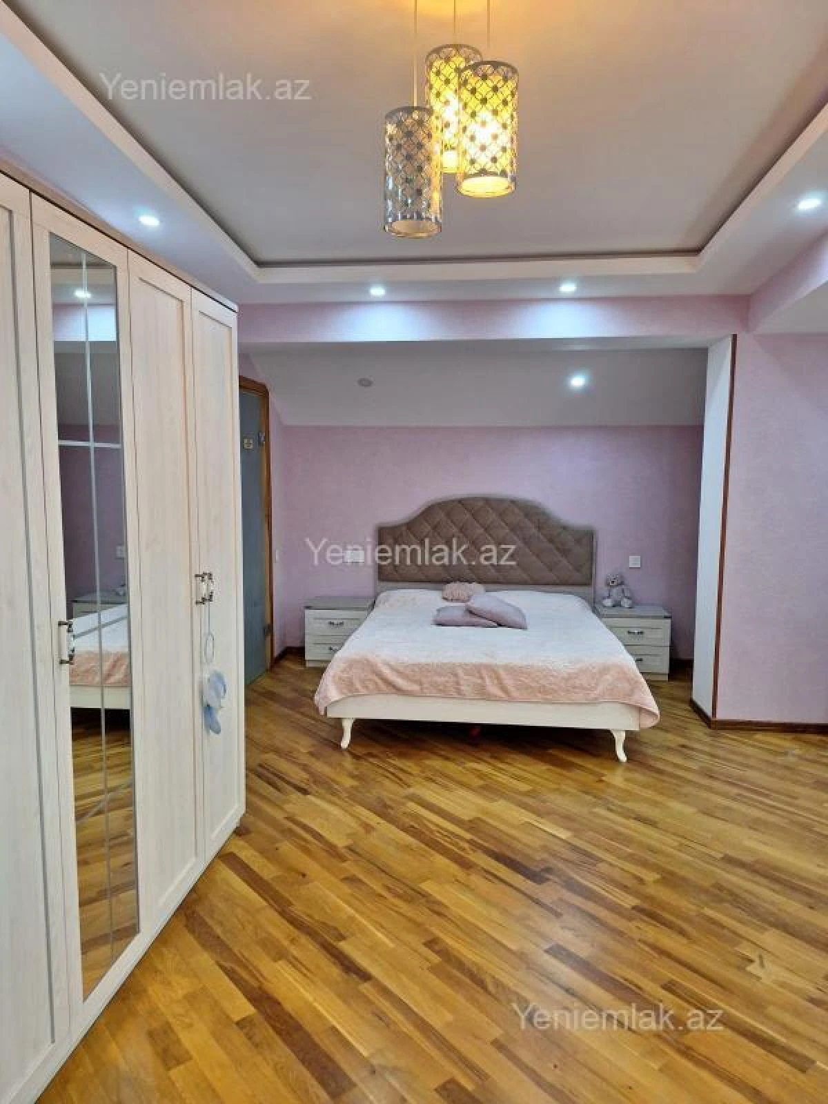Satılır 5 otaqlı yeni tikili 270 m²