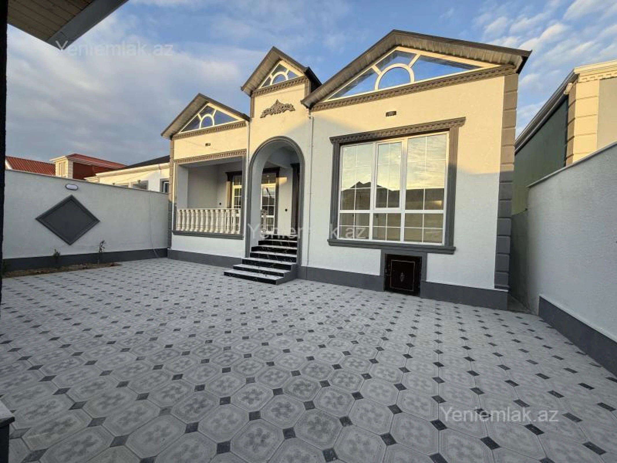 Satılır 4 otaqlı həyət evi 120 m²