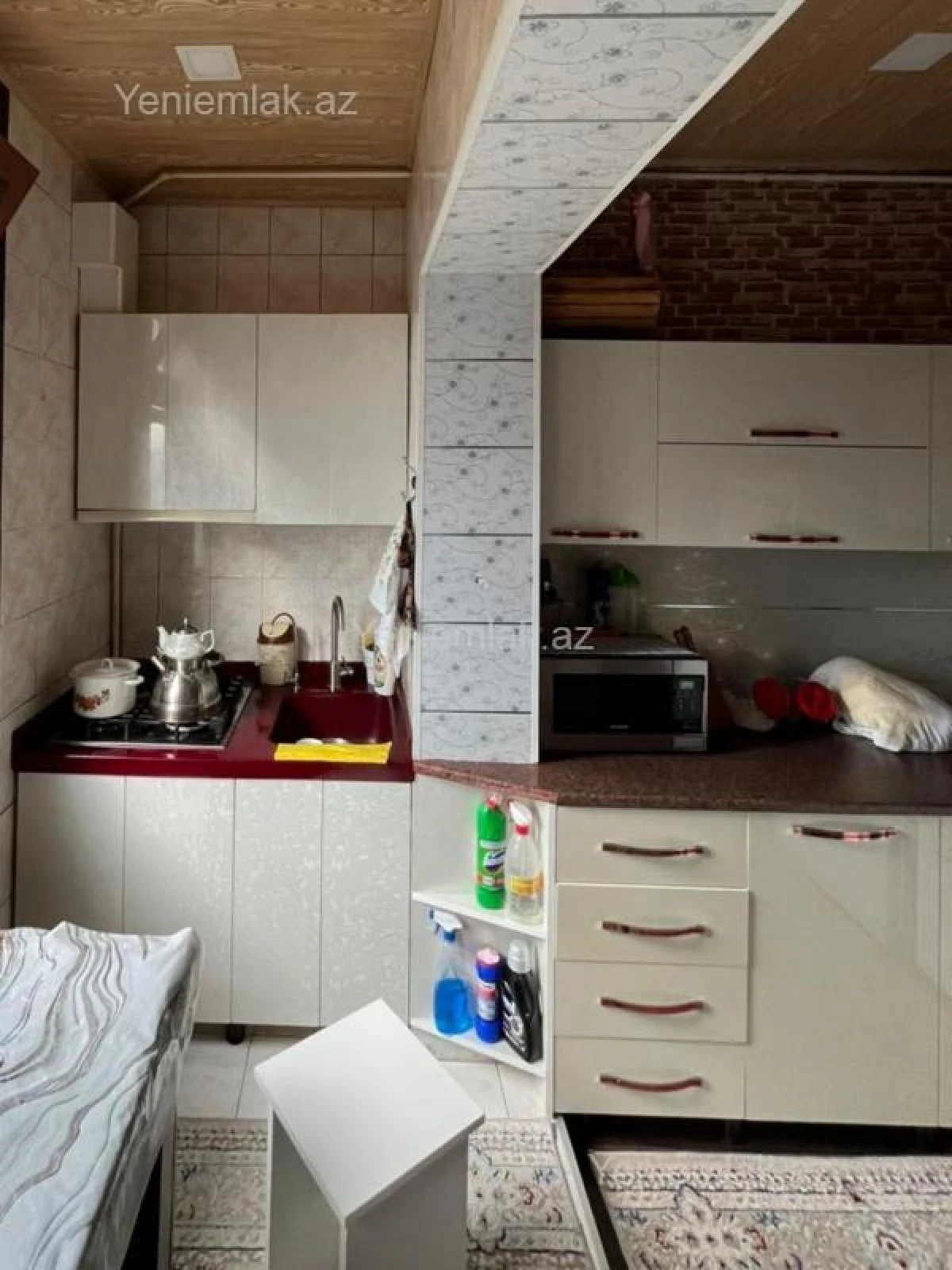 Satılır 2 otaqlı köhnə tikili 60 m²